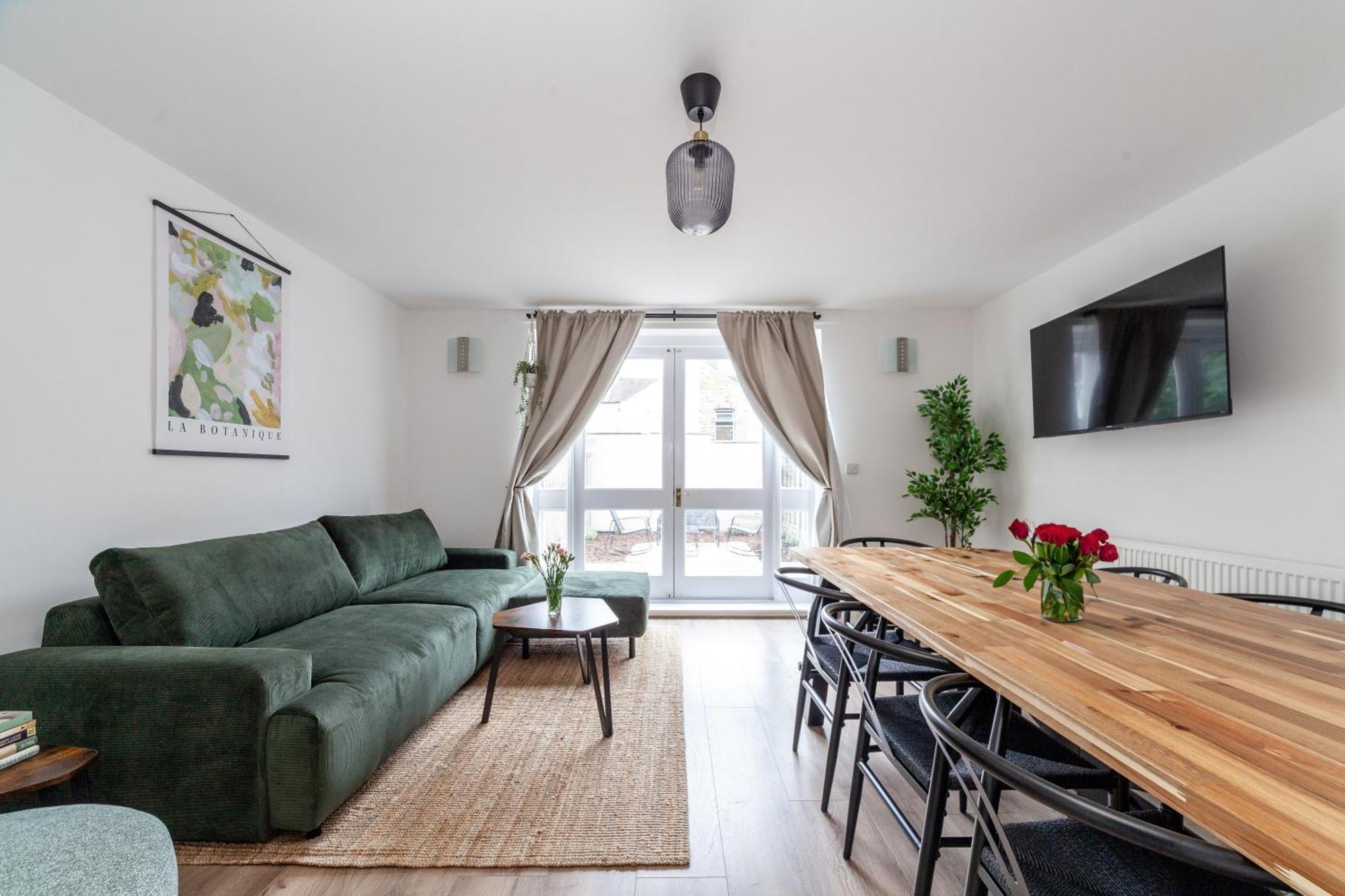 Arte Stays Serviced Houses Stratford - 3 Bedrooms 2 Bathrooms Houses London, Stratford, Maryland, Free Parking, Garden, Weekly Or Monthly Stays - Up To 8 Guests Екстериор снимка