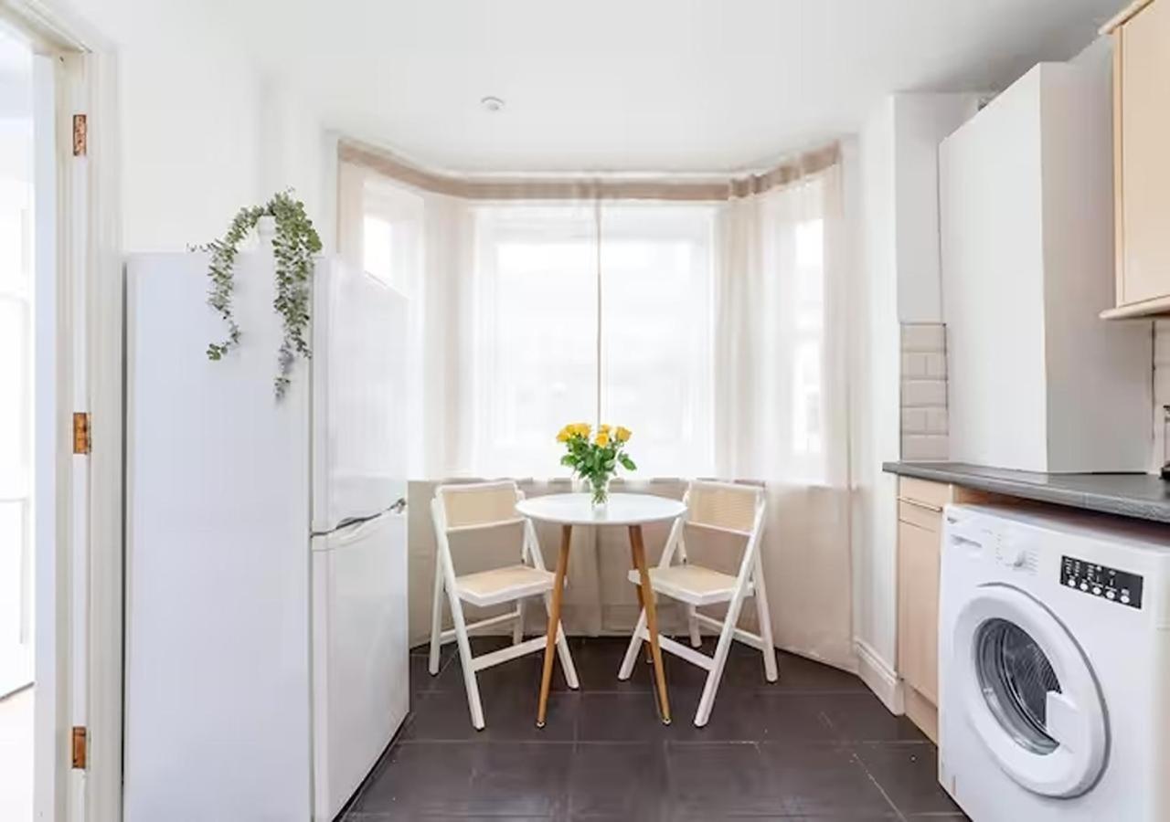 Arte Stays Serviced Houses Stratford - 3 Bedrooms 2 Bathrooms Houses London, Stratford, Maryland, Free Parking, Garden, Weekly Or Monthly Stays - Up To 8 Guests Екстериор снимка