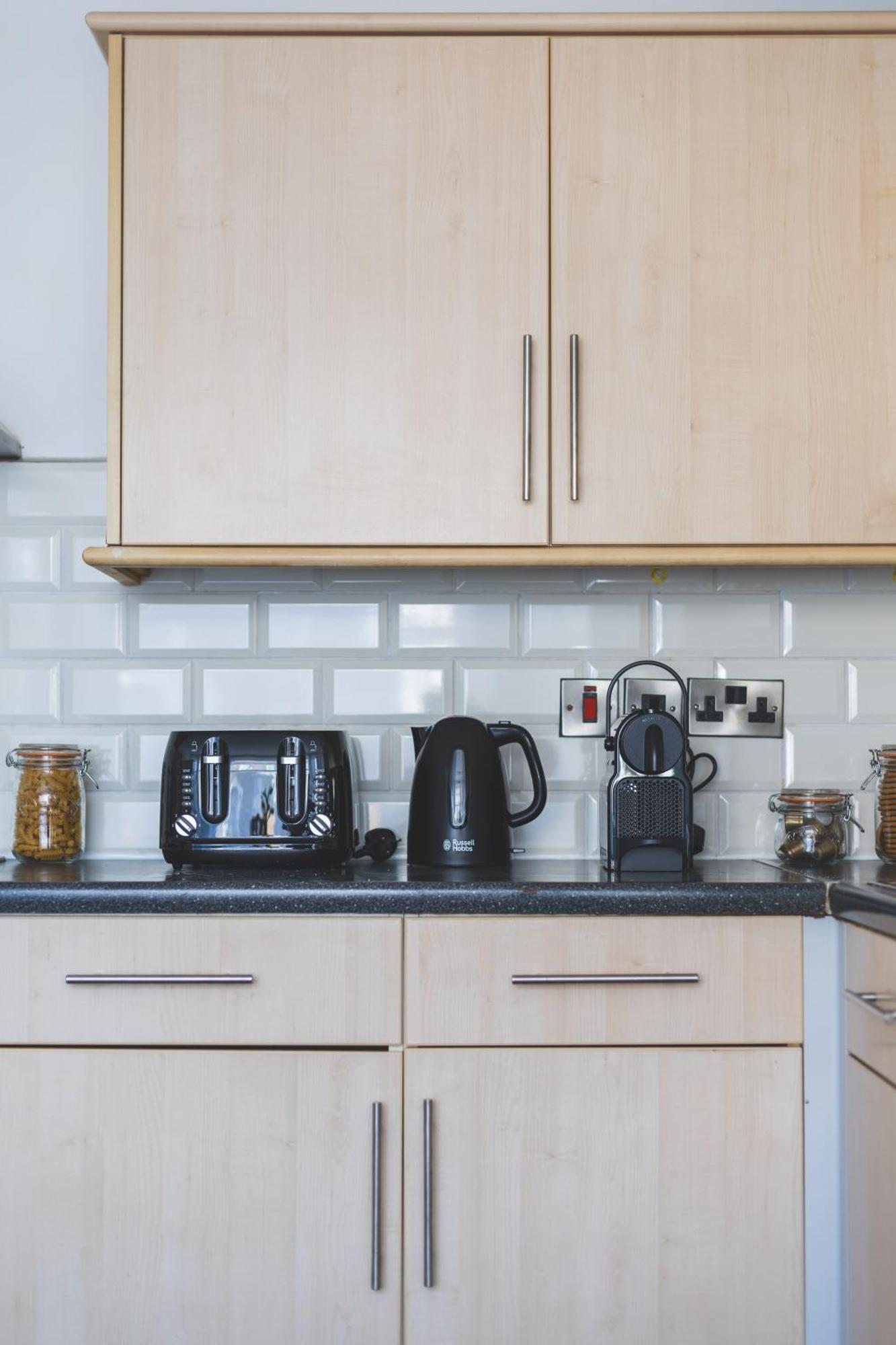Arte Stays Serviced Houses Stratford - 3 Bedrooms 2 Bathrooms Houses London, Stratford, Maryland, Free Parking, Garden, Weekly Or Monthly Stays - Up To 8 Guests Екстериор снимка