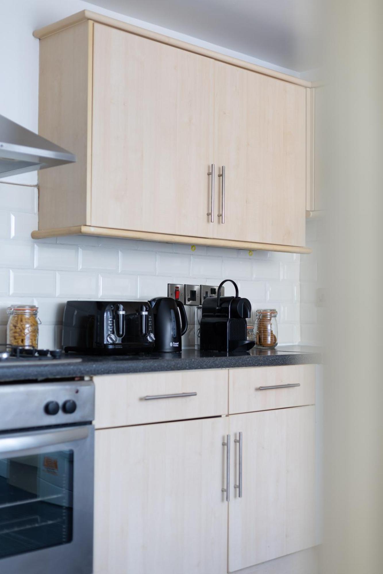 Arte Stays Serviced Houses Stratford - 3 Bedrooms 2 Bathrooms Houses London, Stratford, Maryland, Free Parking, Garden, Weekly Or Monthly Stays - Up To 8 Guests Екстериор снимка