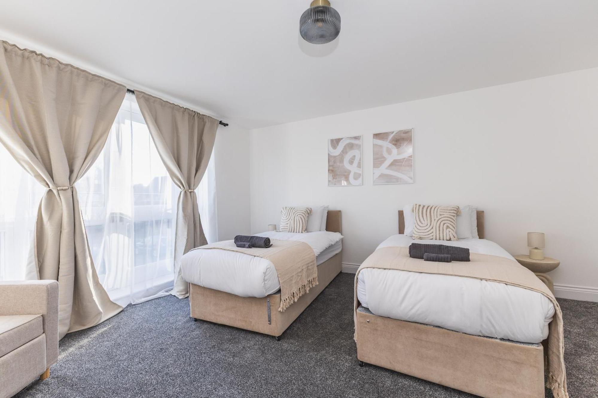 Arte Stays Serviced Houses Stratford - 3 Bedrooms 2 Bathrooms Houses London, Stratford, Maryland, Free Parking, Garden, Weekly Or Monthly Stays - Up To 8 Guests Екстериор снимка