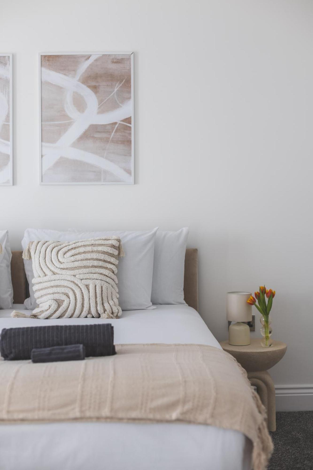 Arte Stays Serviced Houses Stratford - 3 Bedrooms 2 Bathrooms Houses London, Stratford, Maryland, Free Parking, Garden, Weekly Or Monthly Stays - Up To 8 Guests Екстериор снимка