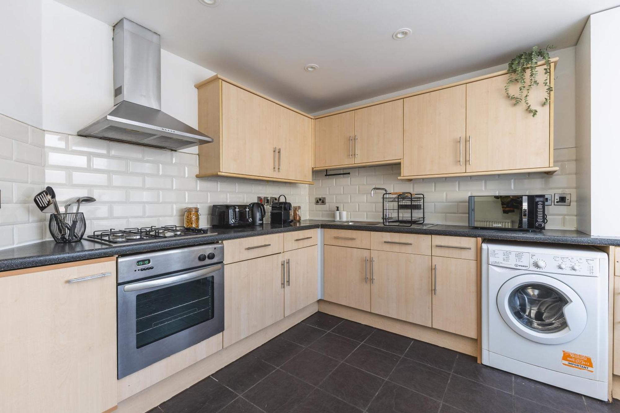 Arte Stays Serviced Houses Stratford - 3 Bedrooms 2 Bathrooms Houses London, Stratford, Maryland, Free Parking, Garden, Weekly Or Monthly Stays - Up To 8 Guests Екстериор снимка